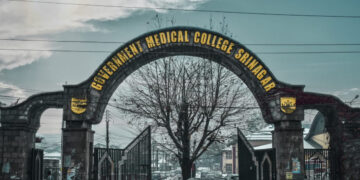 GMC Srinagar issues public health advisory