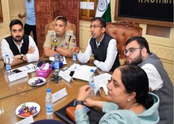 Div Com Kashmir reviews Muharram-ul-Haram arrangements