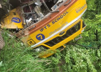 Driver dead, 2 sisters injured as school bus falls into gorge at Chadoora