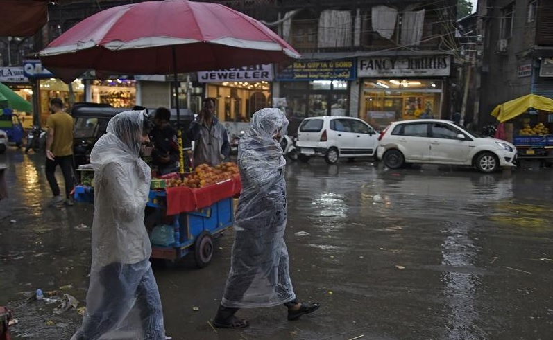 Rain, thundershowers lash J&K parts