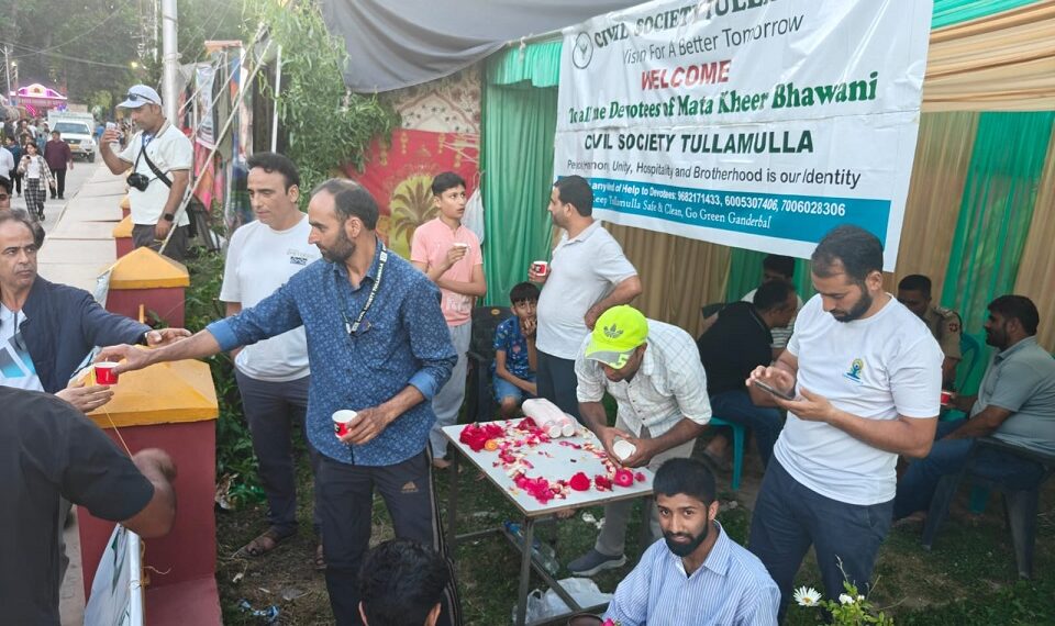 Spirit of Kashmiriyat shines at Tulmulla Mela