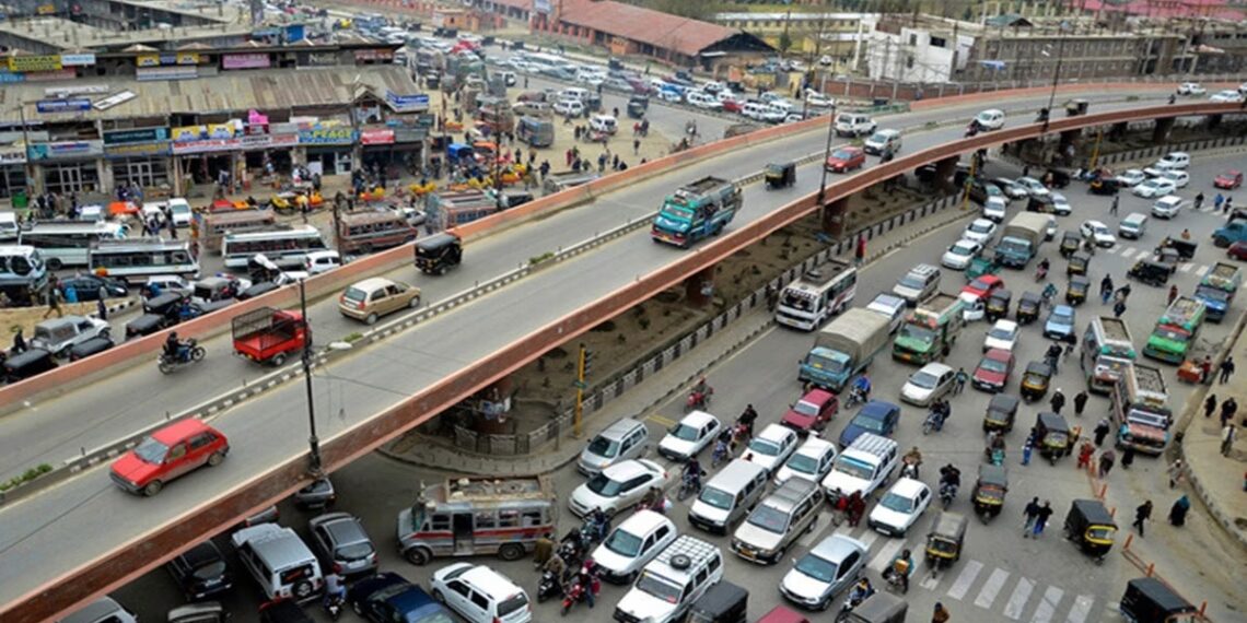 Srinagar decked up for 8th Muharram procession today