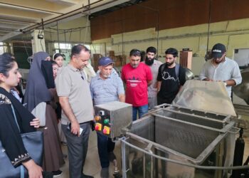 KVK Srinagar trains youth in honey processing to promote Agri-Entrepreneurship