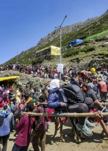 Weather fails to dampen spirit of Amarnath Yatris