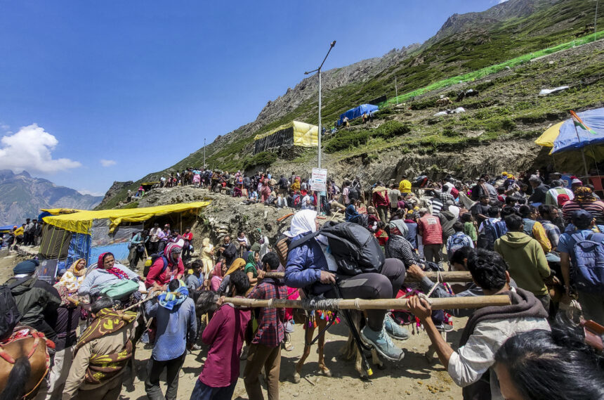 Weather fails to dampen spirit of Amarnath Yatris