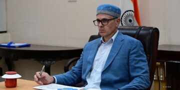 CM congratulates KU on securing UGC Category-I status