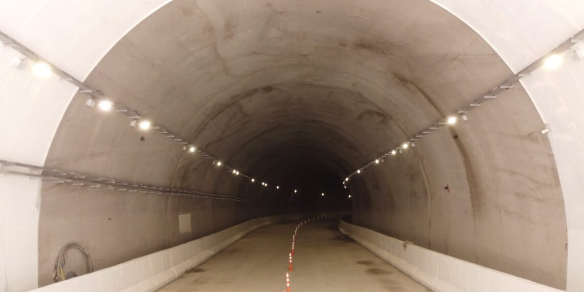 810m viaduct, 3.5-km tunnel completed; LG thanks PM, Gadkari
