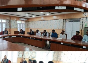 DLSA Ganderbal convenes meeting of LSUM to review implementation of NALSA Scheme