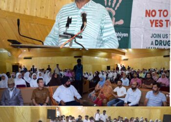 District Admin Pulwama, IRCS organise mega drug de-addiction awareness programme in Tral