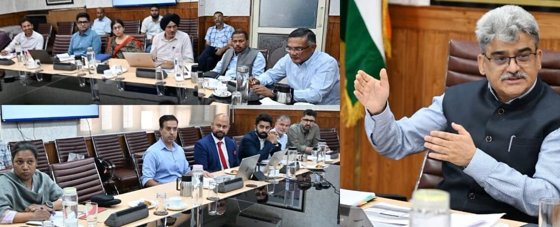 Create robust framework to attract investments in J&K: CS Atal Dulloo