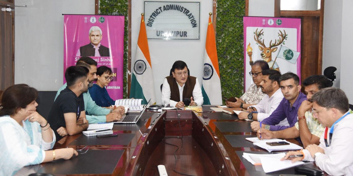 Mission YUVA : DC chairs DLIC meeting in Udhampur