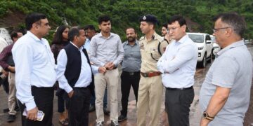 Anil Kumar inspects landslide-affected NH-44 stretches