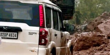 MP Mian Altaf escapes unhurt on Jammu-Poonch highway