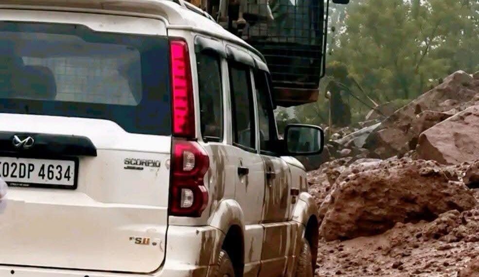 MP Mian Altaf escapes unhurt on Jammu-Poonch highway