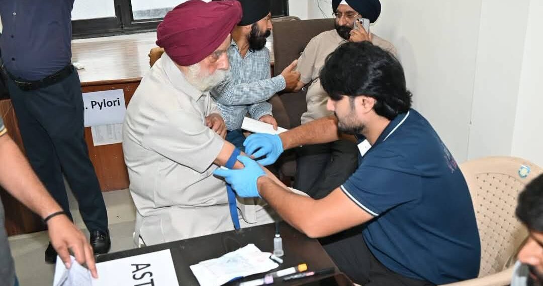 J&K ACB hosts free health screening camp