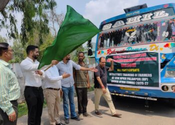 40 farmers flagged off for 7-day Interstate Exposure Training to Himachal Pradesh