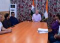 CM Omar meets mutton traders, vows to fix transit issues