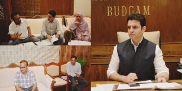 DC Budgam chairs Land Acquisition meeting on  220 KV Wagora–Budgam–Zainakote Transmission Line project