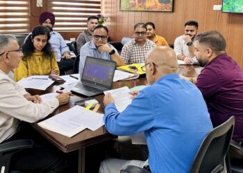 DC Kathua reviews implementation of Solid Waste Management Rules