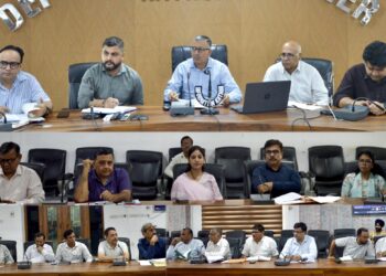 DC Kathua reviews restoration of roads, public infrastructure damaged due to heavy rains