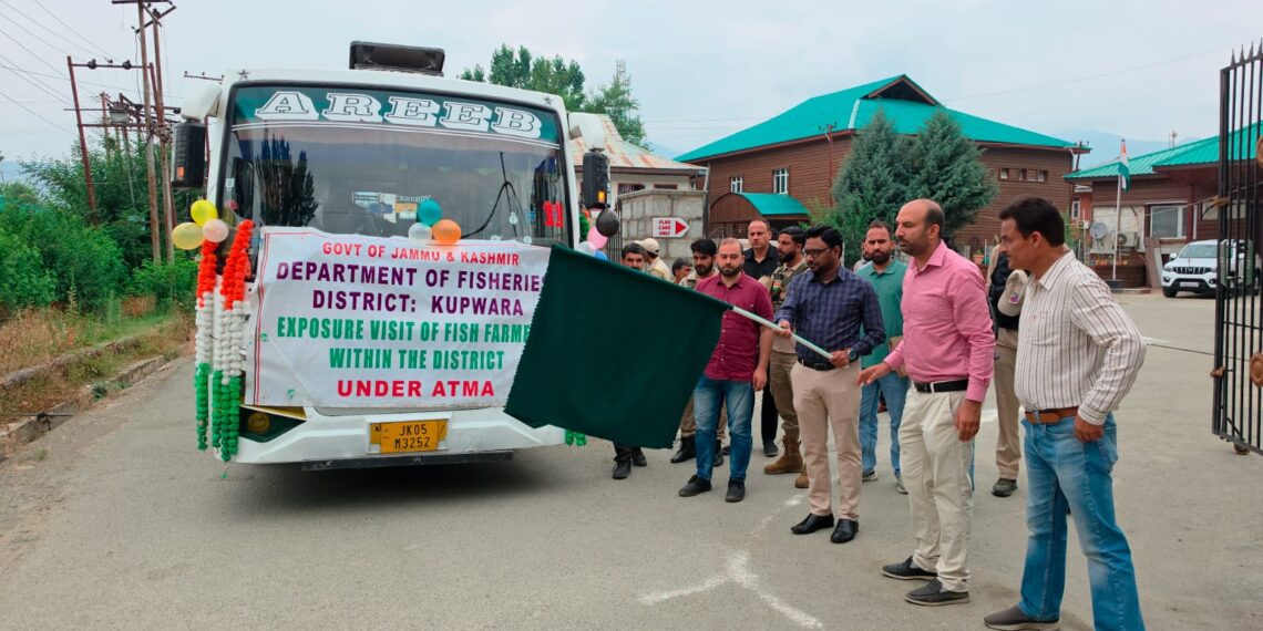 ATMA: DC Kupwara flags off exposure tour of fish farmers