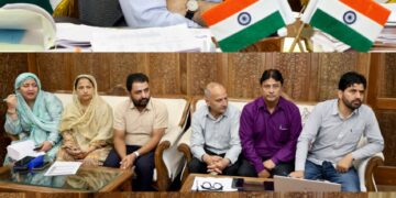 DC Srinagar reviews progress under TB Mukt Bharat Abhiyan, Vay Vandana enrolment