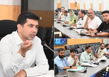 ADDC Baramulla reviews PMAY-U, directs timely disposal of PMAY 2.0 cases