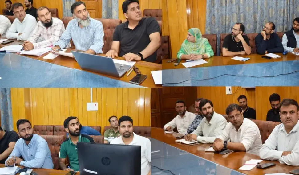DC Pulwama chairs District Level Telecom Committee Meeting