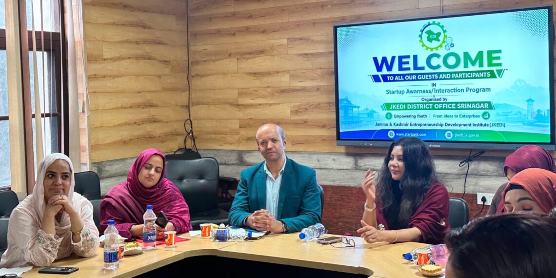 Encouraging Women Entrepreneurs : JKEDI organises interactive session for women entrepreneurs in Srinagar