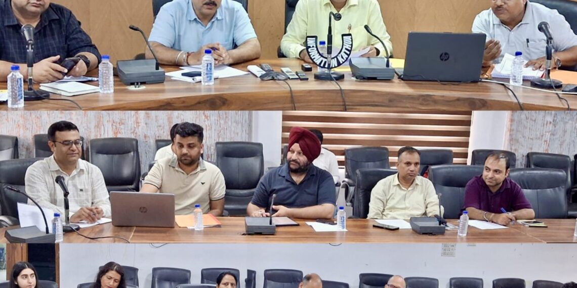 Maiden meeting of District AYUSH Society held in Kathua