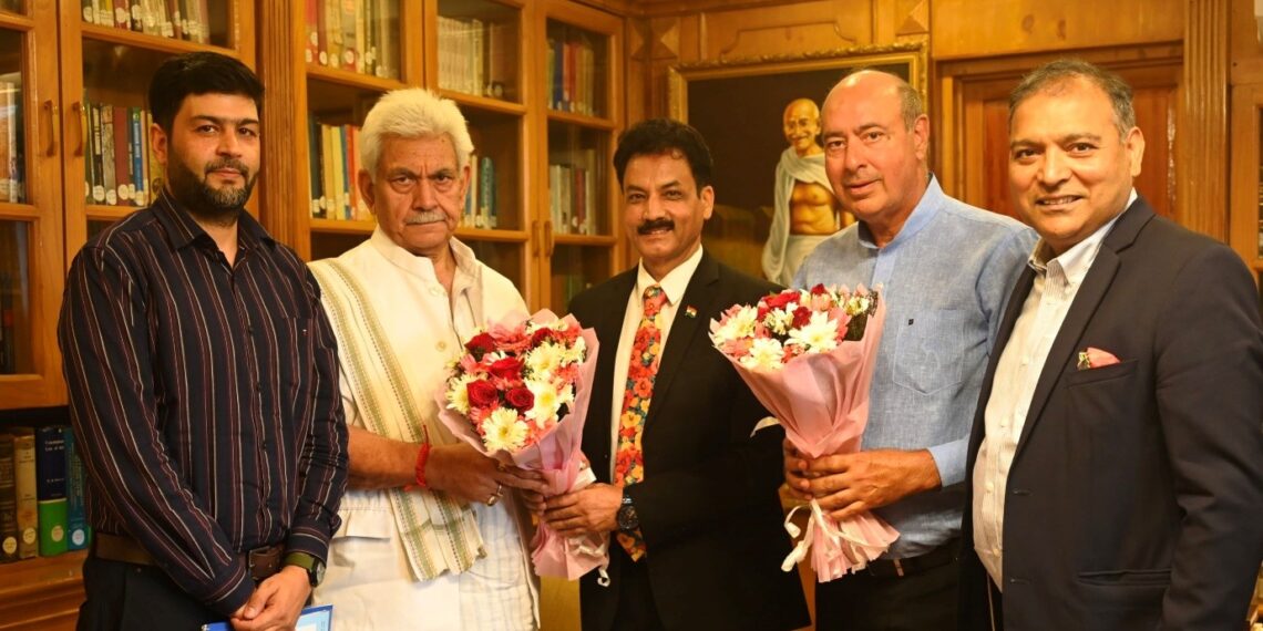 PHDCCI delegation calls on Manoj Sinha