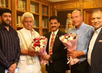 PHDCCI delegation calls on Manoj Sinha