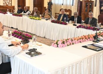 LG chairs Governing Board meet of Gandhi Memorial College Sgr