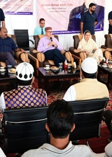 CM dedicates 13 key projects to Shopian