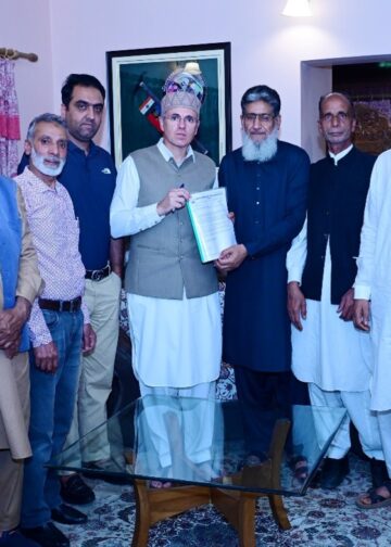 Raabita: MLAs, trade, tourism delegations call on CM Omar