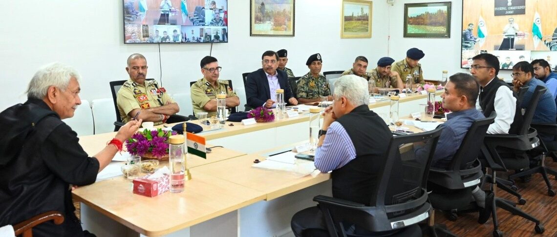 AMARNATH YATRA : LG Sinha urges pilgrims to travel only with valid registration