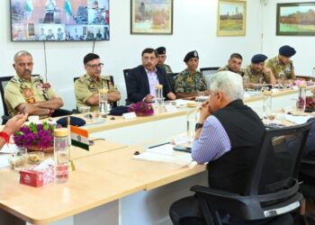 AMARNATH YATRA : LG Sinha urges pilgrims to travel only with valid registration