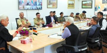 AMARNATH YATRA : LG Sinha urges pilgrims to travel only with valid registration
