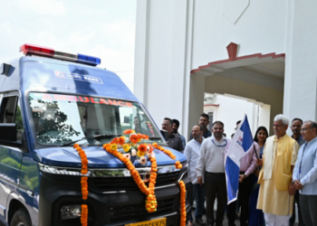 LG flags off HDFC Parivartan’s Mobile Medical Care Unit Van