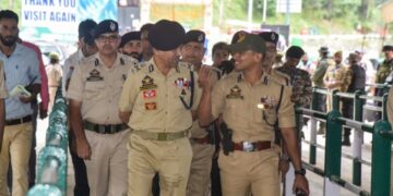 Ensure pilgrim-friendly security checks: DGP to officers