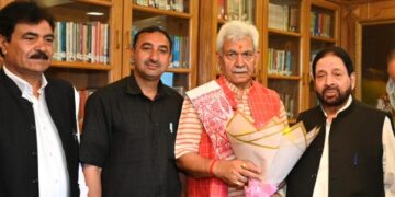 Delegations call on LG Sinha, discuss tourism, dev issues