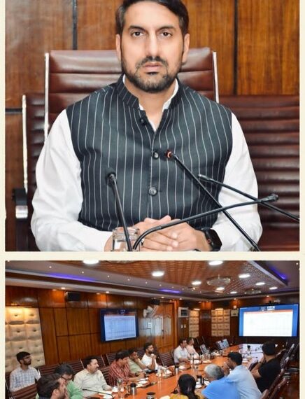 Secy RDD reviews SNA-SPARSH implementation