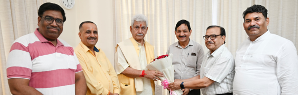 Amarnath, Buda Amarnath Yatri Niyas delegation calls on LG