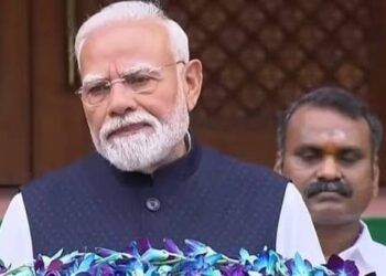 PM urges constructive, fact-based debates