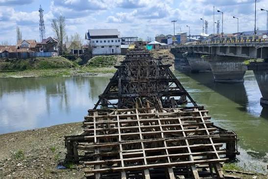 Modern footbridge to replace Sopore’s historic Bakhshi-era bridge