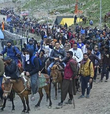 Amarnath Yatra crosses 1.13 lakh mark in 5 days