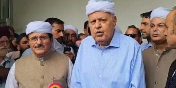 Dr Farooq raises PoJK issues, urges centre’s response