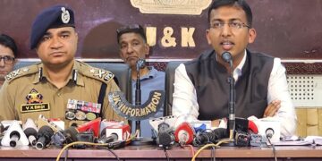 Over 26,000 devotees pay obeisance: Div Com