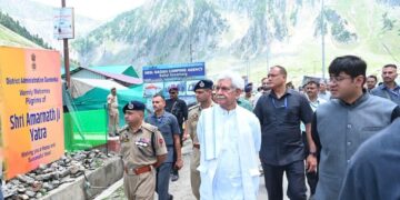 Amarnath Yatra living symbol of aspirational Jammu & Kashmir: LG Sinha 