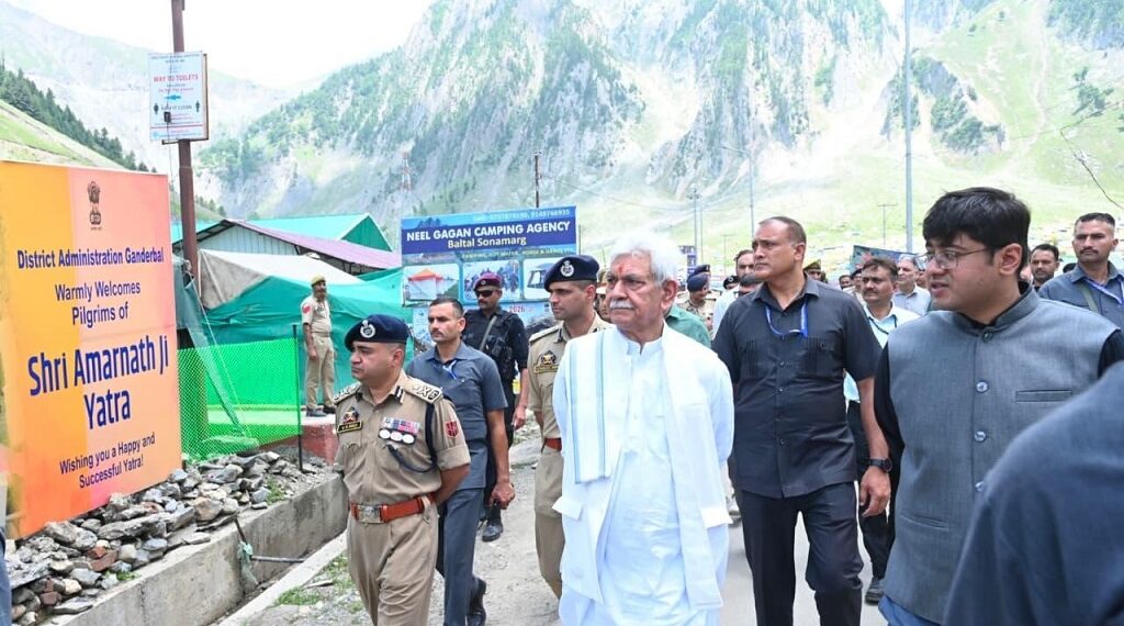 Amarnath Yatra living symbol of aspirational Jammu & Kashmir: LG Sinha